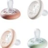 Tommee Tippee Borstachtige Fopspeen - Op Huid Lijkende Textuur - Symmetrisch Orthodontisch Ontwerp - BPA-vrij - 0-6 Maanden - Verpakt Per 4 Fopspenen 1 Tommee Tippee Borstachtige Fopspeen - Op Huid Lijkende Textuur - Symmetrisch Orthodontisch Ontwerp - BPA-vrij - 0-6 Maanden - Verpakt Per 4 Fopspenen -BIBS Shop 1137x1200