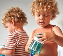 Mepal Mio – Rietjesbeker 300 Ml – Gegarandeerd Lekvrij – Deep Blue – Ideaal Voor Onderweg – Drinkbeker Kinderen -BIBS Shop 1200x1062 1