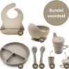 Ik Ben Zo Mooi 7-delige Siliconen Kinderservies Set Met Bord En Kom Met Zuignap - Doeskin Zand 1 Ik Ben Zo Mooi 7-delige Siliconen Kinderservies Set Met Bord En Kom Met Zuignap - Doeskin Zand -BIBS Shop 1200x1137