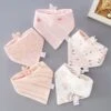 Il BAMBINI - Set Van 5 Bandana Slabbetjes Voor Baby - Lichtroze 2 Il BAMBINI - Set Van 5 Bandana Slabbetjes Voor Baby - Lichtroze -BIBS Shop 1200x1139 1