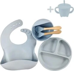 Keuky Babyservies Set: Blauw Siliconen Bestek, Drinkbeker & Handige Slab Met Opvangbak - 100% BPA-Vrij & Veilig Voor Baby & Peuter! - Baby Servies - Kinderservies - Zuignap - Siliconen