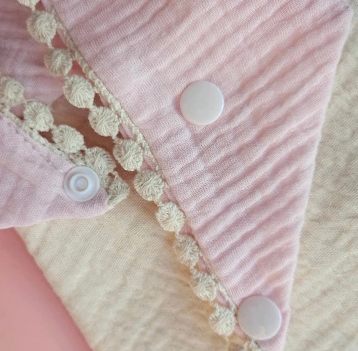 Set Van 6 Aardetinten Slabbetjes - 100% Organisch Katoen - Bandana Slab - Hydrofiel - Slabber - Kwijl Slabbetjes - Slabbertjes Baby - Kraamcadeau Meisje 9 Set Van 6 Aardetinten Slabbetjes - 100% Organisch Katoen - Bandana Slab - Hydrofiel - Slabber - Kwijl Slabbetjes - Slabbertjes Baby - Kraamcadeau Meisje - Afbeelding 7