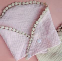 Set Van 6 Aardetinten Slabbetjes - 100% Organisch Katoen - Bandana Slab - Hydrofiel - Slabber - Kwijl Slabbetjes - Slabbertjes Baby - Kraamcadeau Meisje 14 Set Van 6 Aardetinten Slabbetjes - 100% Organisch Katoen - Bandana Slab - Hydrofiel - Slabber - Kwijl Slabbetjes - Slabbertjes Baby - Kraamcadeau Meisje -BIBS Shop 1200x1182 4