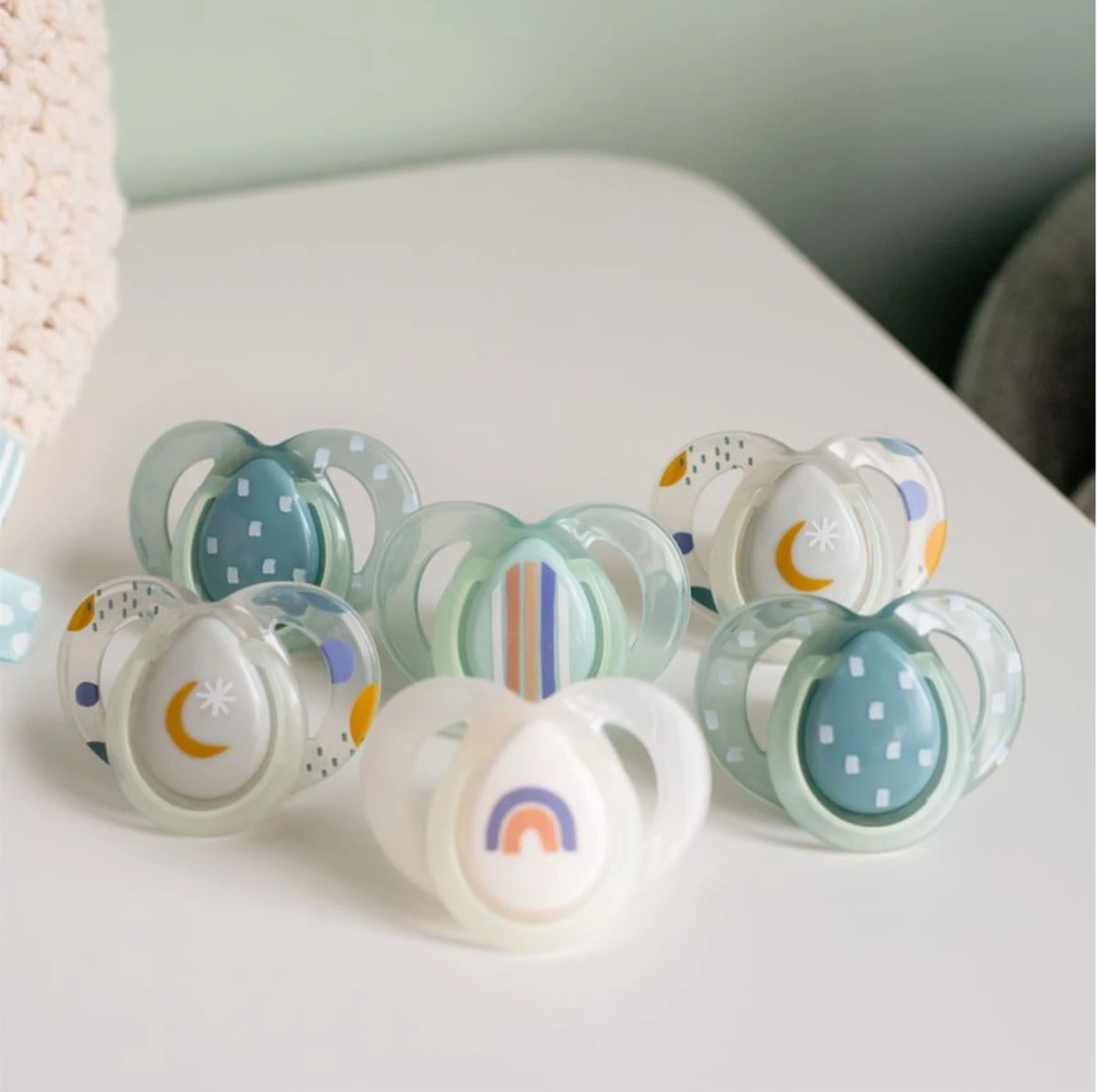 Tommee Tippee Night Time Soothers, Symmetrical Orthodontic Design, BPA-Free Silicone Baglet, 6-18m, Pack Of 6 9 Tommee Tippee Night Time Soothers, Symmetrical Orthodontic Design, BPA-Free Silicone Baglet, 6-18m, Pack Of 6 - Afbeelding 7