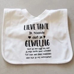 Merkloos Baby Slabbetje Cadeau Tekst Zwangerschap Bekendmaking Baby Slabbetje Cadeau Tekst Tante Worden Hoera Fles Zwangerschap Bekendmaking Aankondiging Voor De Liefste Aanstaande Geboorte Gaat Worden Jullie Worden Zwangerschapsaankondiging