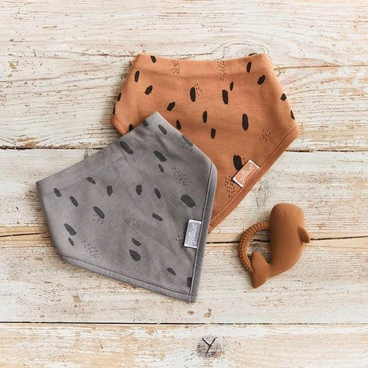 Jollein Slab Bandana Spot - Storm Grey/Caramel - 2 Stuks 15 Jollein Slab Bandana Spot - Storm Grey/Caramel - 2 Stuks - Afbeelding 13