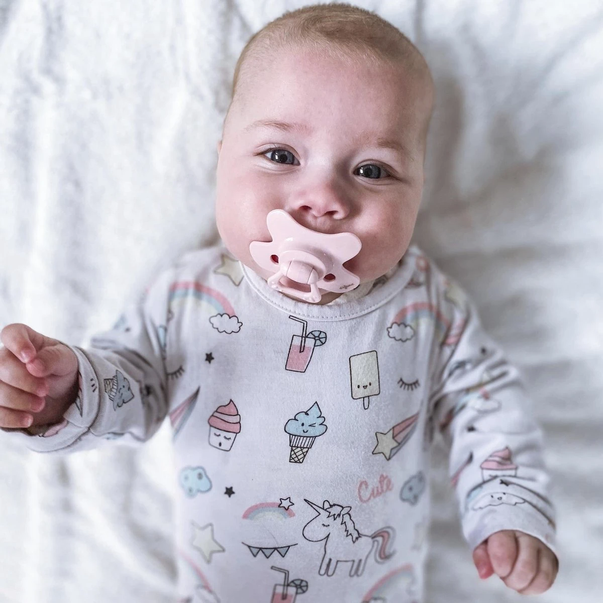 Difrax Fopspeen 6+ Maanden Dental - Lichtgroen/Lichtgrijs/Lichtroze/Okergeel - Orthodontische Speen - 4 Stuks 8 Difrax Fopspeen 6+ Maanden Dental - Lichtgroen/Lichtgrijs/Lichtroze/Okergeel - Orthodontische Speen - 4 Stuks - Afbeelding 6