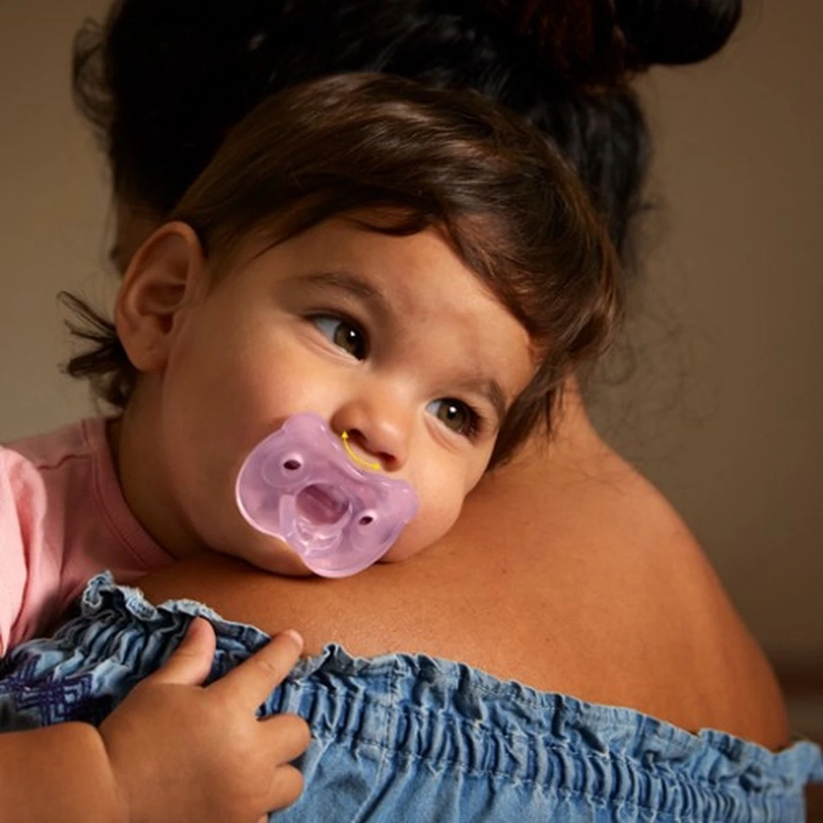 Medela Baby Fopspeen Soft Silicone Superzacht Lichtgewicht Eendelig - Soft Pink - 0-6 Maanden - 1 Stuks 8 Medela Baby Fopspeen Soft Silicone Superzacht Lichtgewicht Eendelig - Soft Pink - 0-6 Maanden - 1 Stuks - Afbeelding 6
