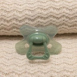 Difrax Fopspeen Natural 20+ Maanden Speen - Mosgroen/Olive - 2 Stuks 14 Difrax Fopspeen Natural 20+ Maanden Speen - Mosgroen/Olive - 2 Stuks -BIBS Shop 1200x1200 486