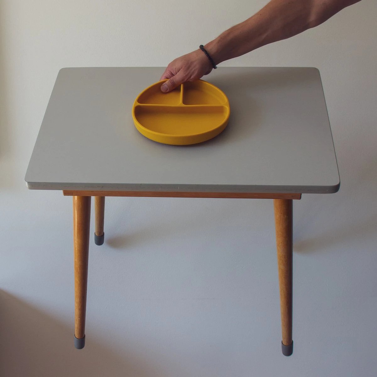 Kids Cultures | Baby Servies | Kinderbord En Kinderkom Met Zuignap Inclusief Lepels | Baby Bord | Geel 8 Kids Cultures | Baby Servies | Kinderbord En Kinderkom Met Zuignap Inclusief Lepels | Baby Bord | Geel - Afbeelding 6