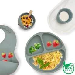 Baby-V® 4 Delig Siliconen Kinderservies Set Met Zuignap - Kinderbord Met Vakjes - Vaatwasserbestendig - Siliconen Servies Baby Met Zuignap - Kinderserviesset - Groen -BIBS Shop 1200x1200 606