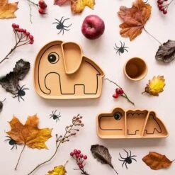 Done By Deer Stick & Stay Bord Mosterd 9 Done By Deer Stick & Stay Bord Mosterd -BIBS Shop 1200x1200 648