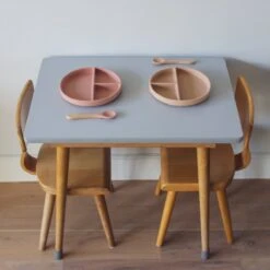 Kids Cultures | Baby Bord Met Zuignap Incl. Lepel | Kinderbord | Baby Bord | Kinderservies | Duo Oud Roze + Beige -BIBS Shop 1200x1200 695