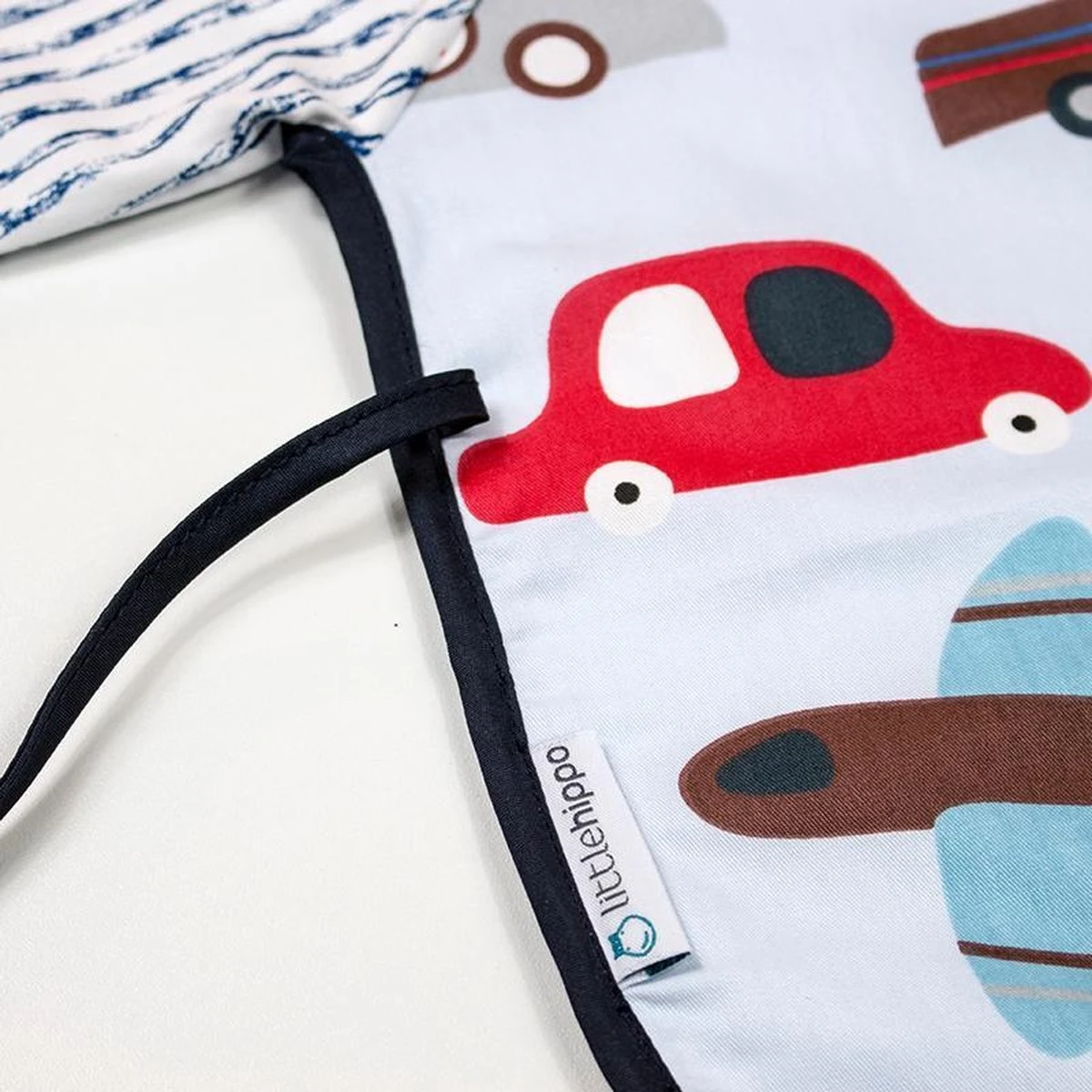 Kinderschort 'Car' Lange Mouwen - Slab Met Mouwen - Slabbetje Little Hippo - Waterafstotend - Knutselen - Kliederschort - 12-36 Maanden 4 Kinderschort 'Car' Lange Mouwen - Slab Met Mouwen - Slabbetje Little Hippo - Waterafstotend - Knutselen - Kliederschort - 12-36 Maanden - Afbeelding 2