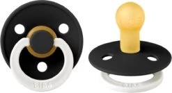BIBS Fopspeen Maat 1 0-6 Maanden Glow Black & Glow Dark Oak - Natuurrubber Baby Speen 2 Stuks Glow In The Dark 12 BIBS Fopspeen Maat 1 0-6 Maanden Glow Black & Glow Dark Oak - Natuurrubber Baby Speen 2 Stuks Glow In The Dark -BIBS Shop 1200x649
