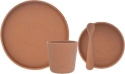 Jollein Kinderserviesset Siliconen 4-delig - Caramel -BIBS Shop 1200x708 1