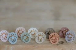 Bibs Fopspeen - Maat 2 6-18 Maanden - Boheme Peach 19 Bibs Fopspeen - Maat 2 6-18 Maanden - Boheme Peach -BIBS Shop 1200x800 115