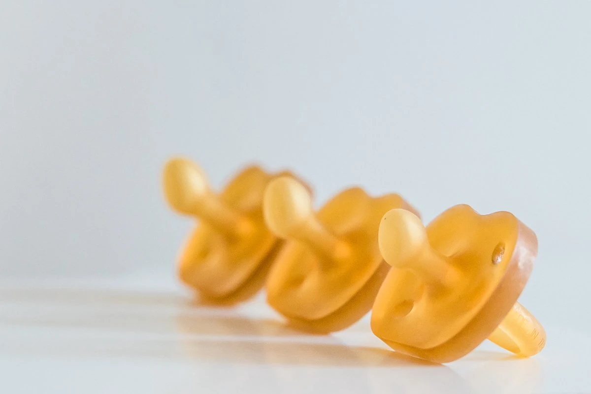 Dupini 100% Natuurrubber Speen/fopspeen - Orthodontic Maat M 7 Dupini 100% Natuurrubber Speen/fopspeen - Orthodontic Maat M - Afbeelding 5