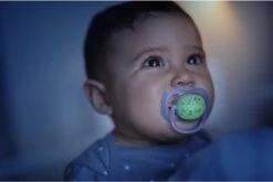 Philips Avent SCF376/12 Fopspeen - Oplichtende Ultra Air 27 Philips Avent SCF376/12 Fopspeen - Oplichtende Ultra Air -BIBS Shop 1200x804 5