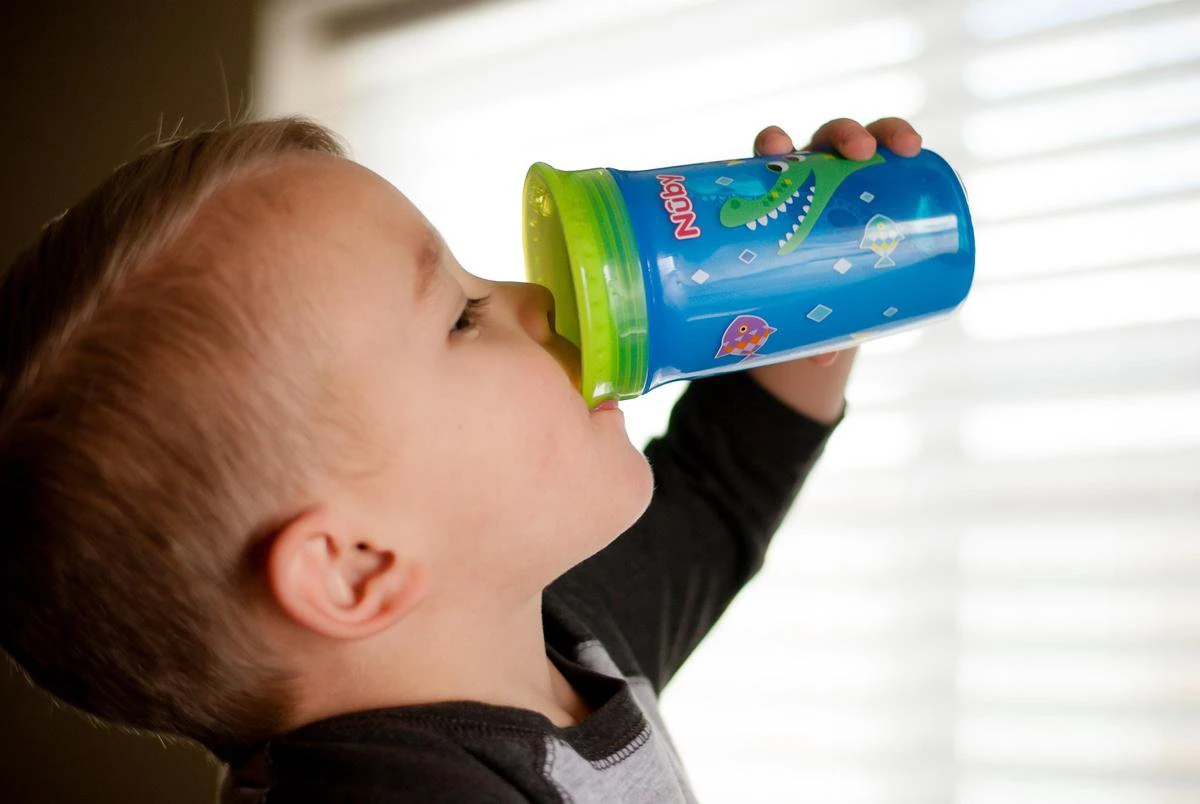 Nûby - Oefenbeker - 360° Wonder Cup - 300ml - Blauw - 6m+ 6 Nûby - Oefenbeker - 360° Wonder Cup - 300ml - Blauw - 6m+ - Afbeelding 4