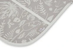 Jollein Slab Waterproof Met Mouw Botanical - Nougat 27 Jollein Slab Waterproof Met Mouw Botanical - Nougat -BIBS Shop 1200x830 2