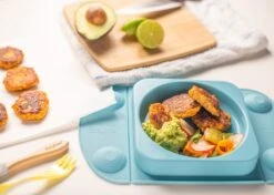 EasyTots® EasyMat MiniMax Kinderbord Met Zuignap - Kinderservies - BPA Vrij - Inclusief Deksel En Draagzakje - Baby Cadeau 17 EasyTots® EasyMat MiniMax Kinderbord Met Zuignap - Kinderservies - BPA Vrij - Inclusief Deksel En Draagzakje - Baby Cadeau -BIBS Shop 1200x857 1