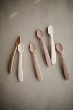 Mushie - Siliconen Babylepels - Babylepels - Tradewinds -BIBS Shop 800x1200 5