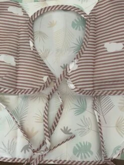 Slabbetjes Lange Mouwen Met Opvangbak (1-3 Jaar) - Dinosaurus Beer - Mag In Vaatwasser/ Wasmachine -BIBS Shop 900x1200 15