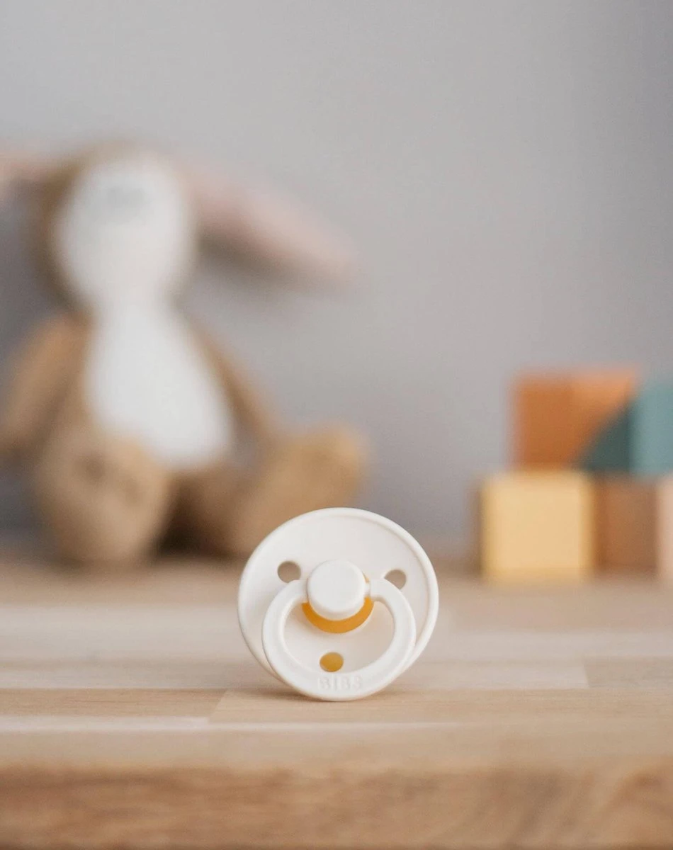 BIBS Fopspeen - Maat 2 (6-18 Maanden) - 4 Stuks - Black, Smoke, Sage En Dark Oak 8 BIBS Fopspeen - Maat 2 (6-18 Maanden) - 4 Stuks - Black, Smoke, Sage En Dark Oak - Afbeelding 6