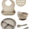 Ik Ben Zo Mooi Onbreekbaar Siliconen Kinderservies Met Zuignap Bordje Voor Baby En Peuter - Set Van 5 Stuks - Doeskin Zand -BIBS Shop 957x1200 3